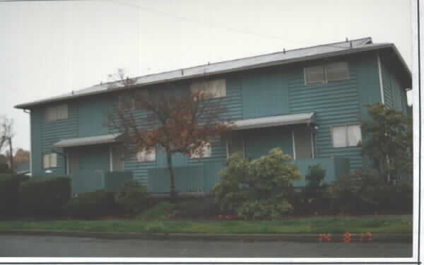 1421 N 3rd St in Renton, WA - Foto de edificio