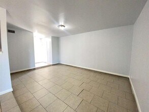 6810 Trail Lake Dr in Fort Worth, TX - Building Photo - Building Photo