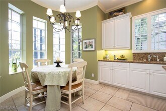 476 1st Ave N in Naples, FL - Building Photo - Building Photo