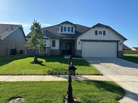 13143 S 72nd E Ave in Bixby, OK - Building Photo