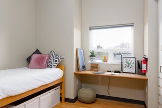 Aubrey Studios in Seattle, WA - Building Photo - Interior Photo