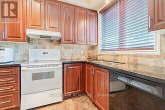 22 Market Garden Mews in Toronto, ON - Building Photo - Building Photo