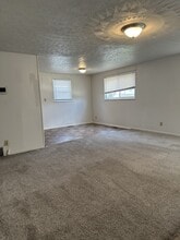 209 Dupont Ave in Nitro, WV - Building Photo - Building Photo