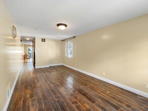 251 Kiswick St in Staten Island, NY - Building Photo - Building Photo