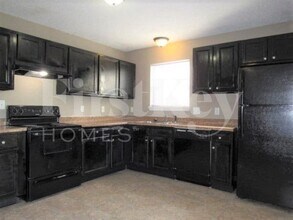 10746 Sterling Apple Dr in Indianapolis, IN - Building Photo - Building Photo