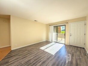 1114 Nord Ave in Chico, CA - Building Photo - Building Photo