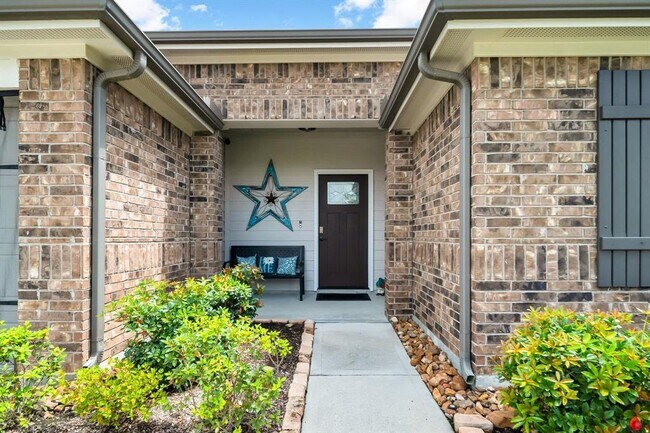 21023 Creighton Wood Dr in New Caney, TX - Building Photo - Building Photo