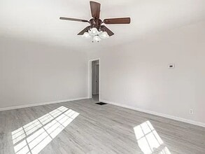 921 Fourth St in Ripon, CA - Building Photo - Building Photo