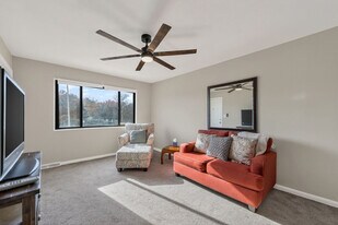 4305 NW 56th St in Kansas City, MO - Building Photo