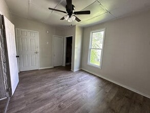 315 W Hickory St in Nevada, MO - Building Photo - Building Photo