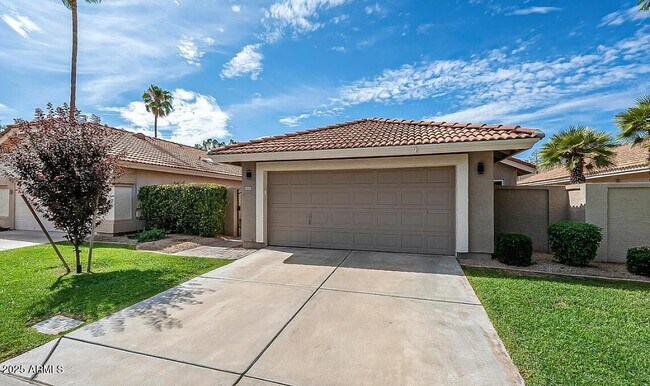 8845 E Sunnyside Dr in Scottsdale, AZ - Building Photo - Building Photo