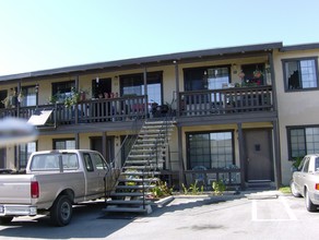 Adobe Hacienda in Aptos, CA - Building Photo - Building Photo