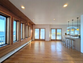 528 Minnieford Ave in Bronx, NY - Building Photo - Building Photo