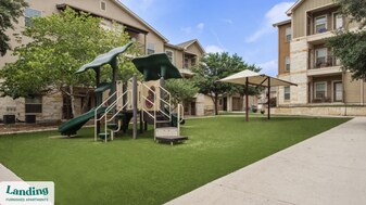 2745 Westpointe Dr in New Braunfels, TX - Building Photo