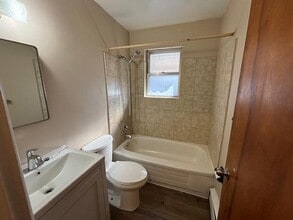 297 Indian Rd S in Sarnia, ON - Building Photo - Building Photo