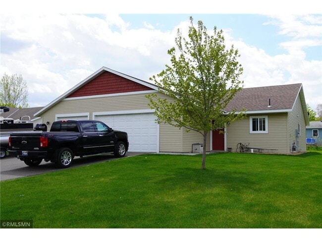 property at 605 S Brookview Ln
