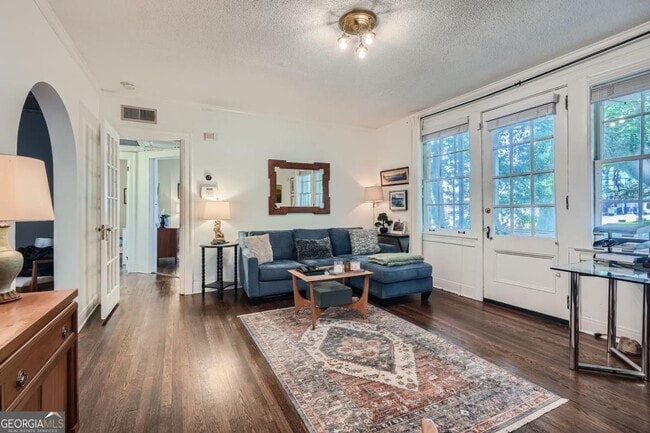 2230 Peachtree Rd NW in Atlanta, GA - Building Photo - Building Photo