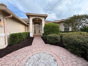 1098 Port Orange Way in Naples, FL - Building Photo - Building Photo