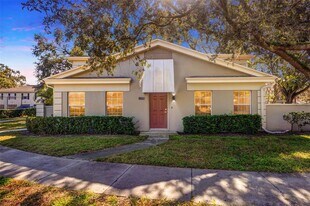 11728 Raintree Dr in Temple Terrace, FL - Building Photo