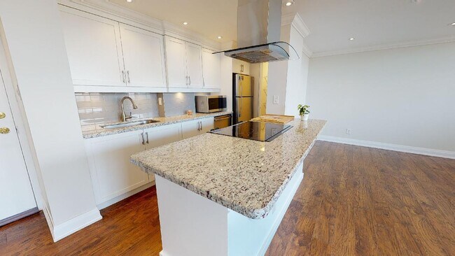 150 Allan in Oakville, ON - Building Photo - Building Photo