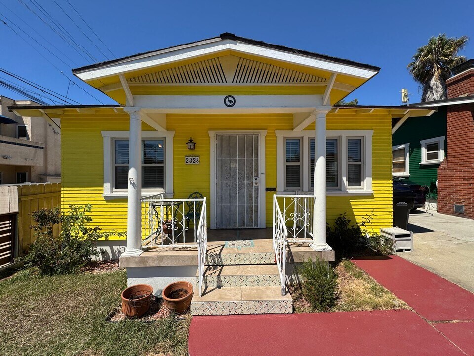 2328 Lincoln Ave in San Diego, CA - Building Photo