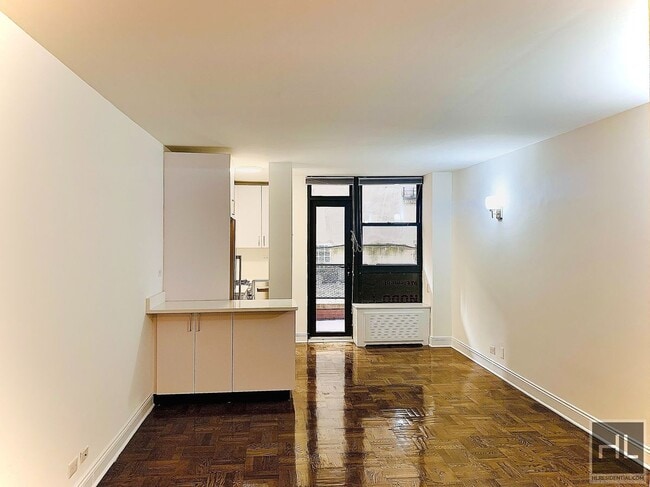 property at 165 E 35th St