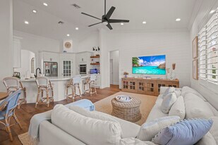 15705 Meadow Wood Dr in Wellington, FL - Building Photo