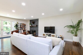 4316 Brookside Dr in Alexandria, VA - Building Photo - Building Photo