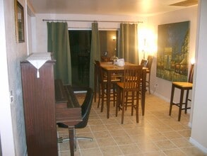 2015 W Arrowhead Dr in Stillwater, OK - Foto de edificio - Building Photo