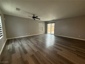679 Swift Eagle Ave in Henderson, NV - Building Photo - Building Photo