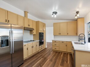 1132 La Via Way in Sparks, NV - Building Photo - Building Photo