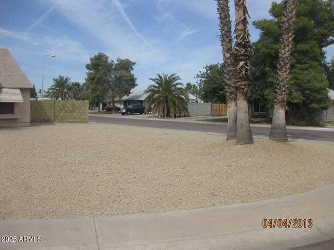 10614 N 72nd Ave in Peoria, AZ - Building Photo - Building Photo