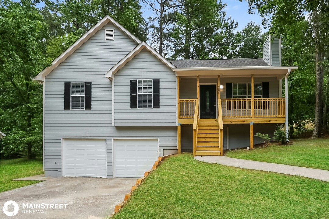 7789 Mountain Creek Way in Douglasville, GA - Building Photo