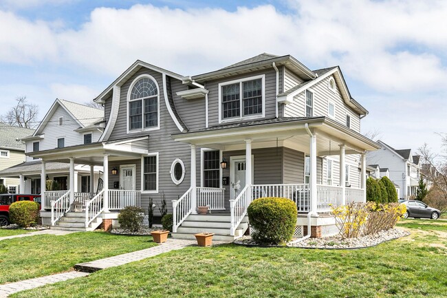 property at 11 Lakeside Ave