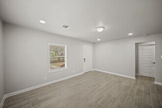 3430 Seabrook St in Houston, TX - Foto de edificio - Building Photo