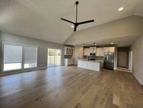 19322 W 109th Pl in Olathe, KS - Building Photo - Building Photo