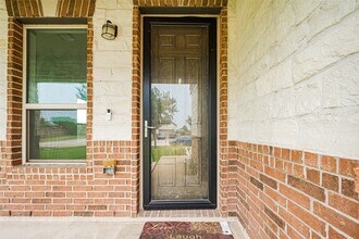 3215 Laurel Bend Ln in Pearland, TX - Foto de edificio - Building Photo