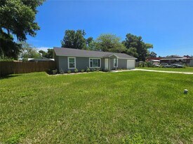 1781 NE 6th Ave in Ocala, FL - Building Photo