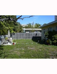 823-825 NE 18th Ave in Fort Lauderdale, FL - Building Photo - Building Photo