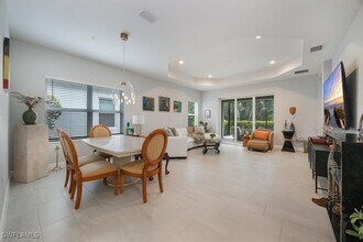 2401 Ariane Dr in Naples, FL - Building Photo - Building Photo