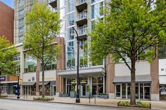 855 Peachtree St NE in Atlanta, GA - Foto de edificio - Building Photo