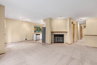 320 10th St in Kirkland, WA - Building Photo - Building Photo