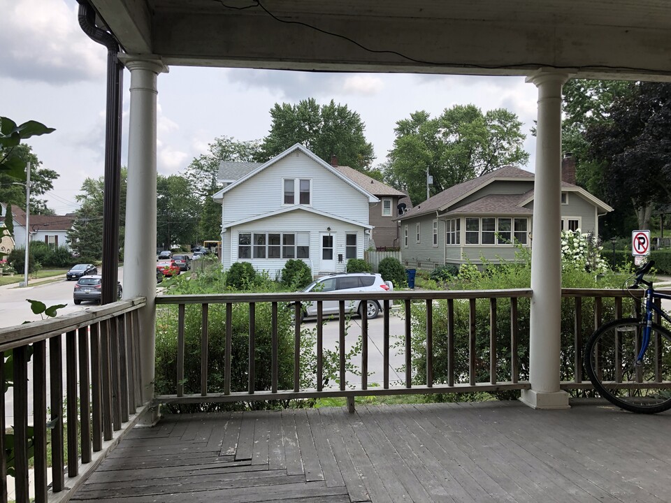 119 E 8th St, Unit 1 in Muscatine, IA - Foto de edificio