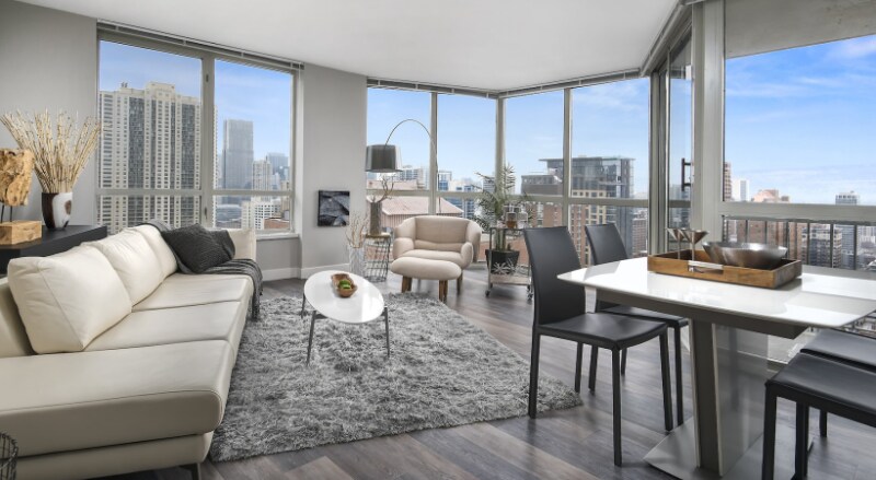 875 N State St in Chicago, IL - Building Photo