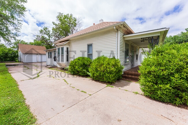 property at 345 N Meridian Ave