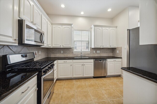 1408 Birdsall St in Houston, TX - Building Photo - Building Photo