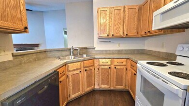 3579 Blue Jay Way in Eagan, MN - Building Photo - Building Photo