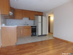 6 Daybreak Ln in Shelton, CT - Building Photo - Building Photo