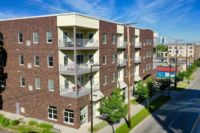 3020 University Ave SE