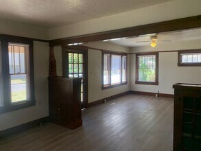 205 Walden St in Modesto, CA - Building Photo - Building Photo